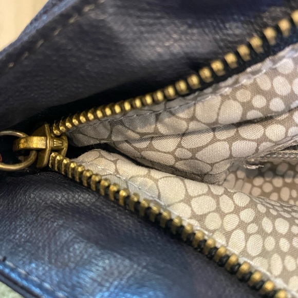 Genuine leather Kipling crossbody/handbag - Picture 10 of 16